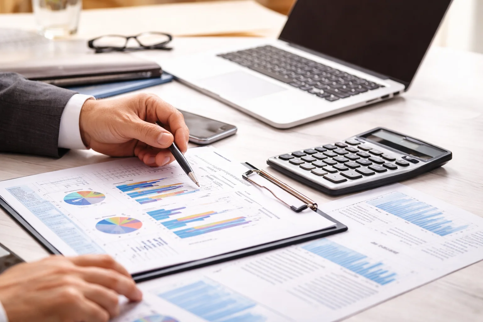Analyzing financial reports at work